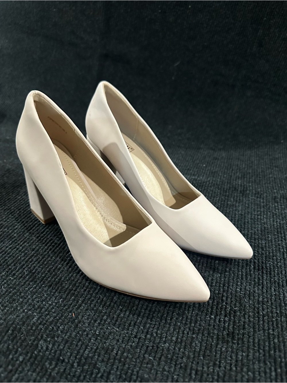 IDIFU Cream Pointed Toe Block Heel Pumps